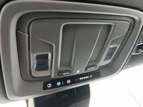 Used 2025 Chevrolet Silverado 1500 LT AWD/4WD image 15