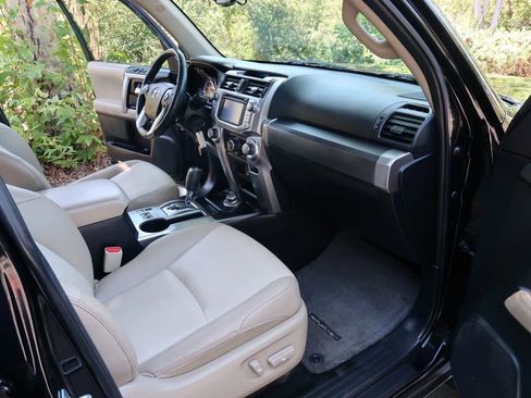 Used 2016 Toyota 4Runner SR5 Premium AWD/4WD image 22