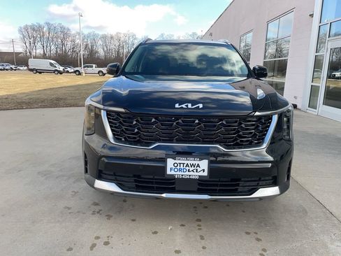 New 2026 Kia Sorento S image 3