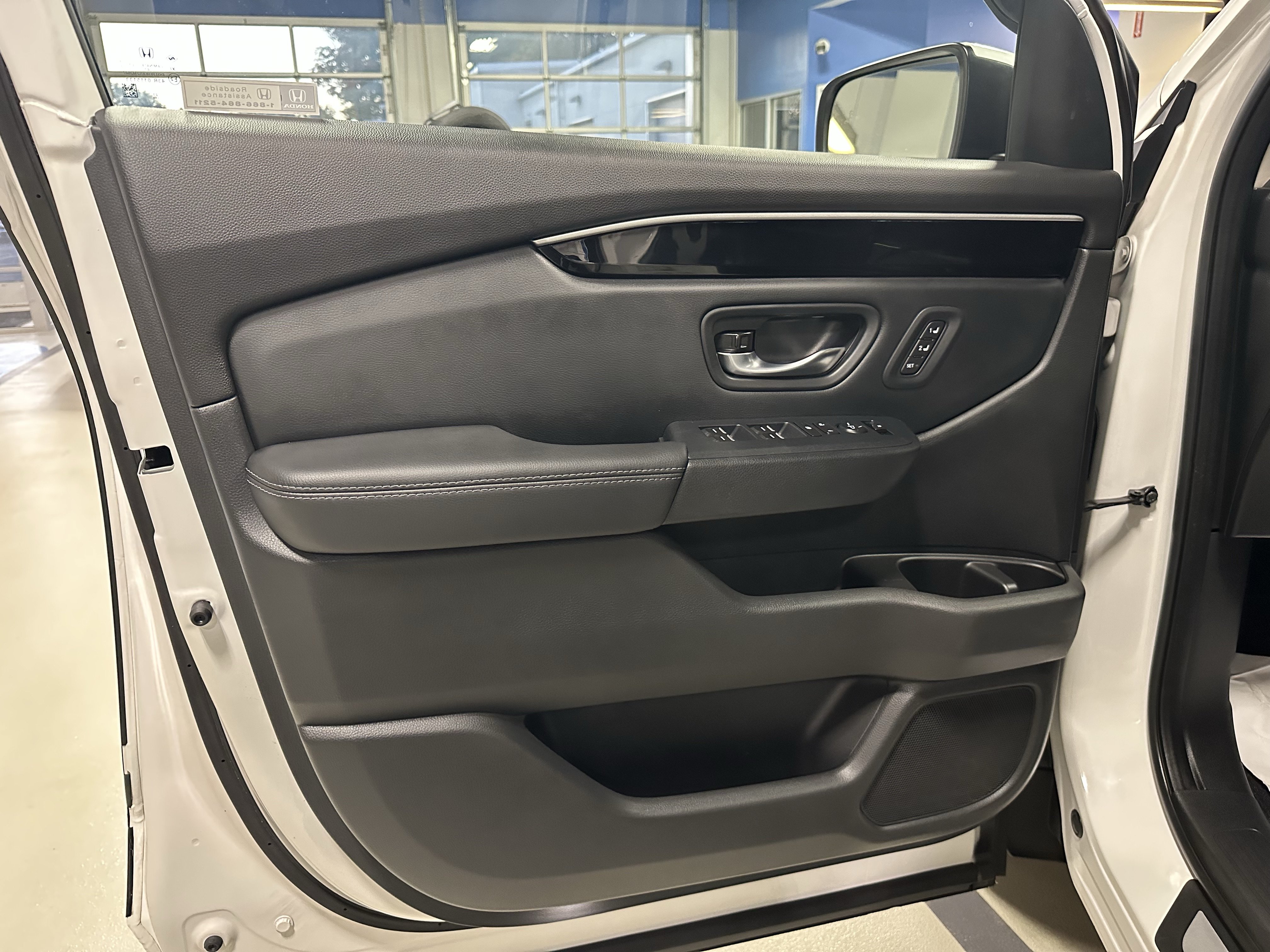 Used 2023 Honda Pilot Touring image 24