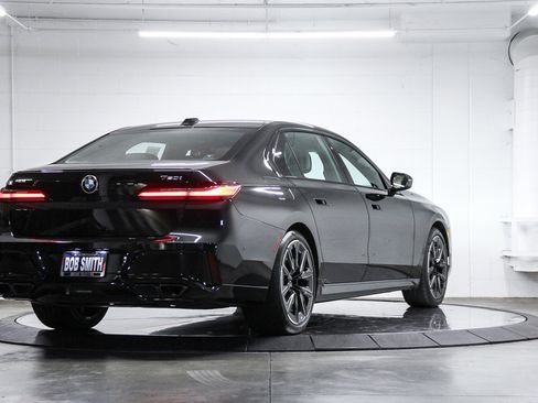 Certified 2024 BMW 760i xDrive w/ Executive Package AWD/4WD image 6