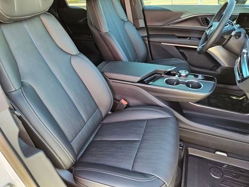 New 2026 Cadillac Lyriq Premium Luxury image 25