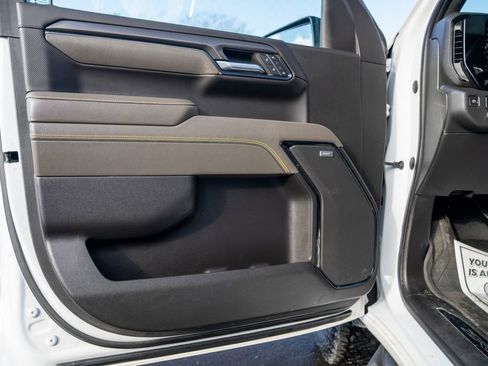 Used 2022 Chevrolet Silverado 1500 ZR2 w/ Technology Package image 21