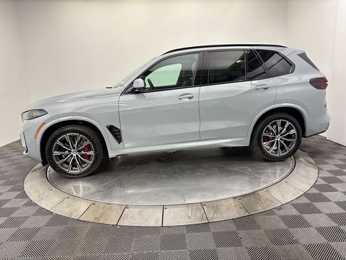 New 2026 BMW X5 xDrive40i w/ M Sport Package AWD/4WD image 16