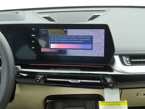 Used 2025 BMW X1 xDrive28i w/ Premium Package image 15