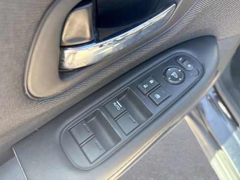 Used 2022 Honda HR-V LX image 13