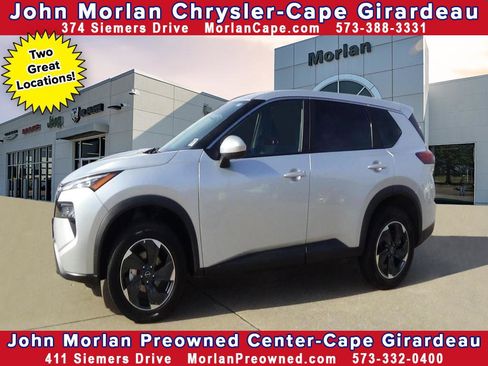 Used 2024 Nissan Rogue SV image 1
