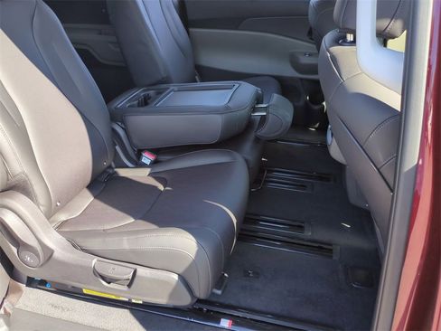 New 2026 Kia Carnival EX image 32