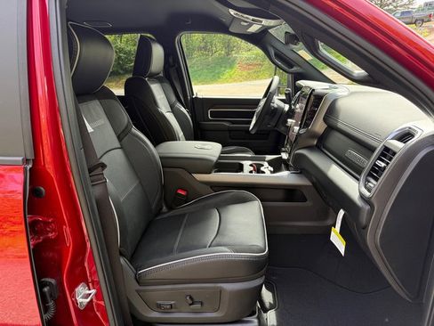 New 2026 RAM 3500 Laramie AWD/4WD image 19