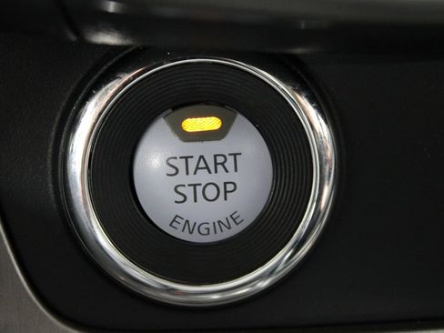 Used 2023 Nissan Murano SV image 38