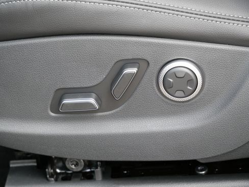 New 2026 Genesis GV70 2.5T AWD/4WD image 5