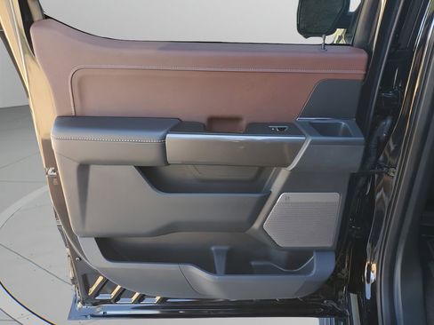 Used 2022 Ford F150 Lariat w/ Max Trailer Tow Package image 17