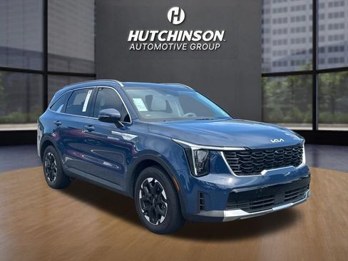 Used 2024 Kia Sorento S w/ Panoramic Sunroof Package FWD image 1