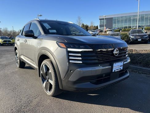 New 2025 Nissan Kicks SR w/ Illumination Package image 1