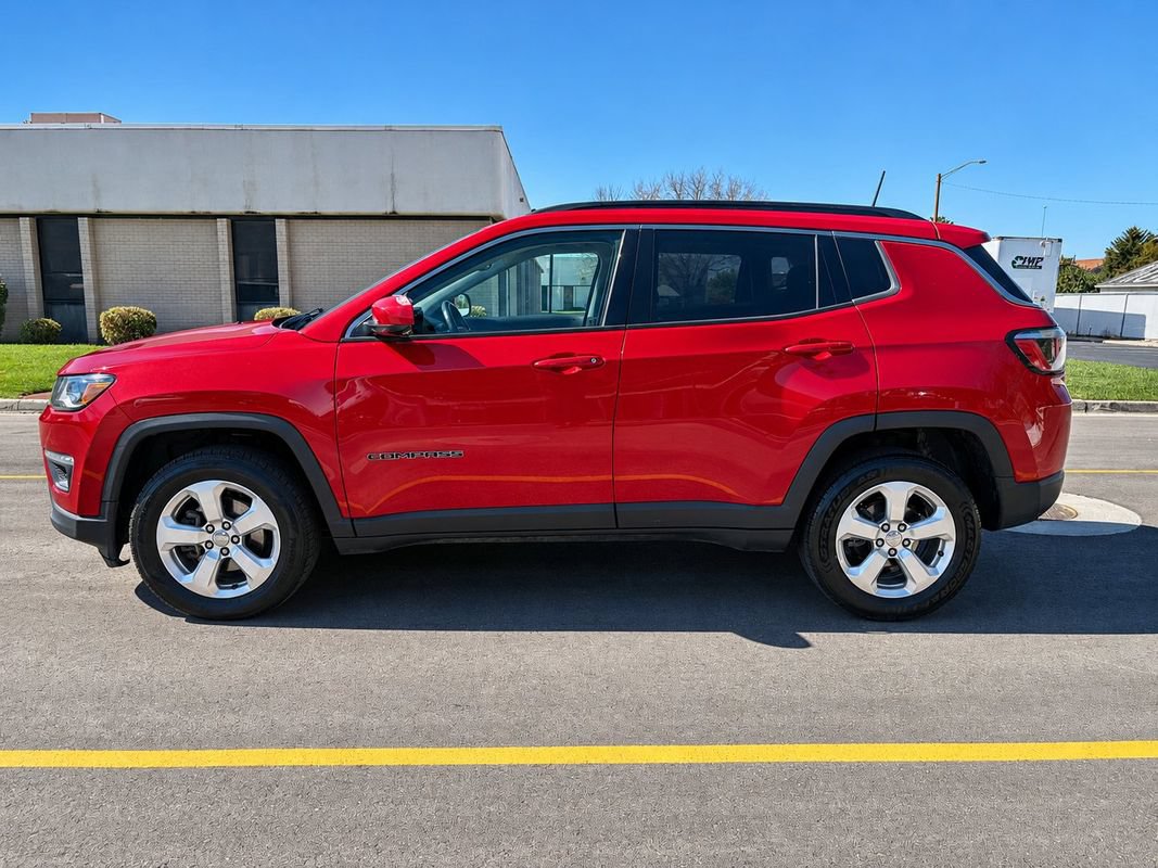 Used 2018 Jeep Compass Latitude w/ Popular Equipment Group AWD/4WD image 2