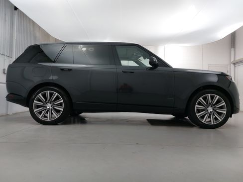 Used 2023 Land Rover Range Rover Long Wheelbase Autobiography AWD/4WD image 8