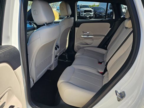 Used 2025 Mercedes-Benz GLA 250 4MATIC image 20