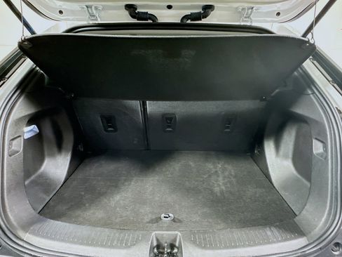 Used 2023 Chevrolet Bolt EUV LT w/ Convenience Package image 31