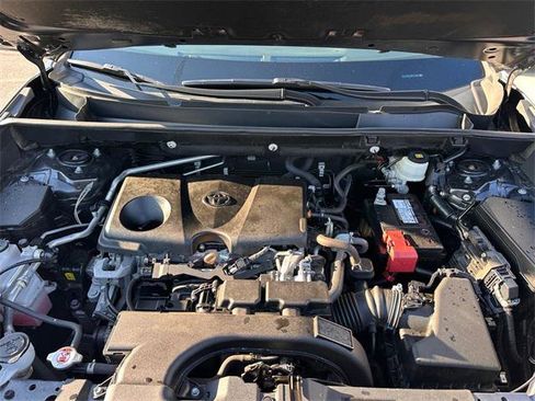 Certified 2021 Toyota RAV4 LE image 27
