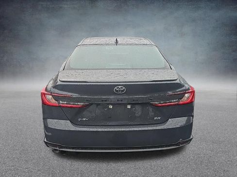 Used 2025 Toyota Camry SE FWD image 5