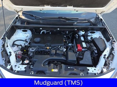 Used 2022 Toyota RAV4 LE AWD/4WD image 19
