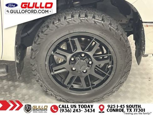 Used 2021 Toyota Tundra SR5 w/ SR5 Upgrade Package AWD/4WD image 30
