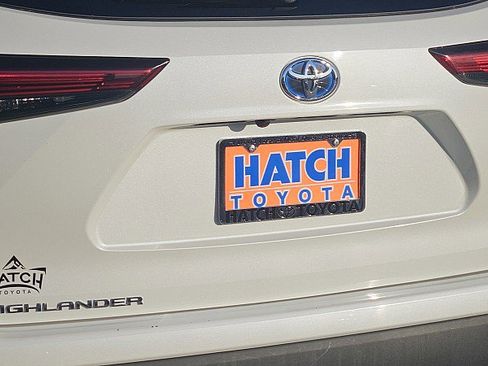 Used 2020 Toyota Highlander XLE image 6