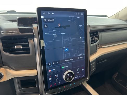 Used 2023 Ford Expedition Platinum image 13