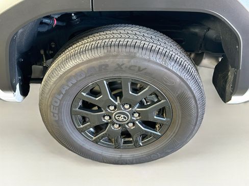 Used 2026 Toyota 4Runner SR5 AWD/4WD image 11