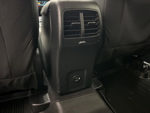 Used 2020 Ford Escape SE image 35
