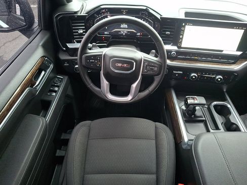 Used 2025 GMC Sierra 1500 Elevation image 21