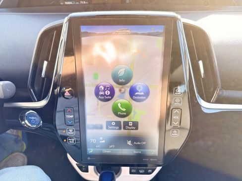 Used 2018 Toyota Prius Prime Premium image 42