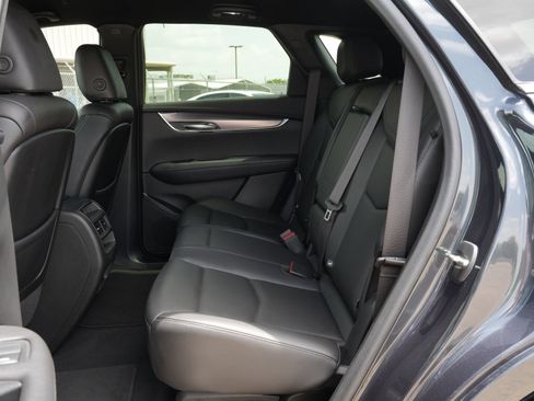Used 2023 Cadillac XT5 Luxury FWD image 21