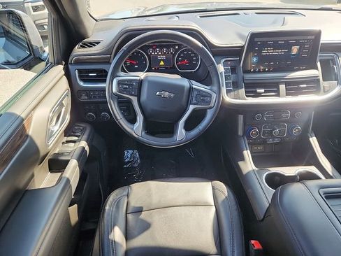 Used 2021 Chevrolet Tahoe Z71 w/ Z71 Off-Road Package AWD/4WD image 11