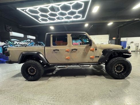 Used 2020 Jeep Gladiator Sport w/ Quick Order Package 24S AWD/4WD image 7