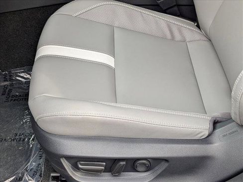 New 2026 Toyota Camry SE image 4