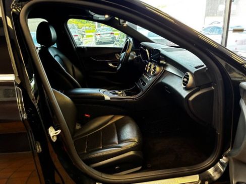Used 2019 Mercedes-Benz C 300 4MATIC Sedan w/ Premium Package image 29