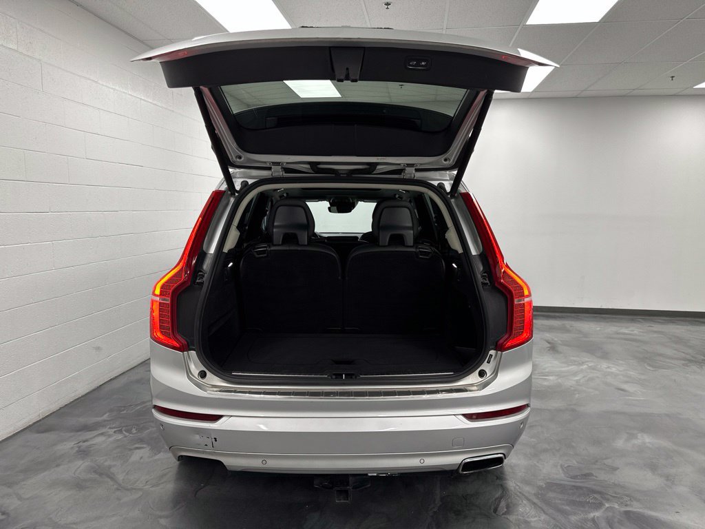 Used 2017 Volvo XC90 T6 Momentum w/ Vision Package AWD/4WD image 8