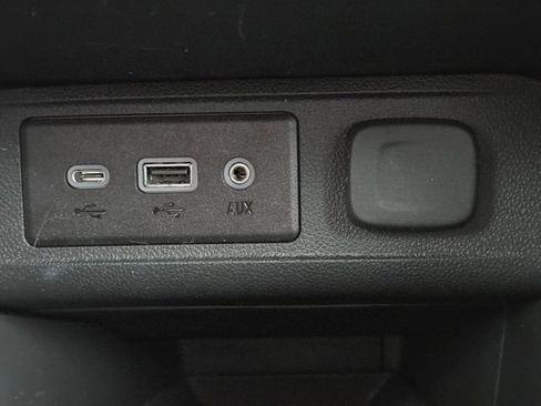 Used 2022 Buick Encore GX Preferred w/ Cold Weather Comfort Package image 7