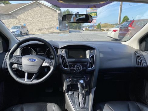 Used 2016 Ford Focus SE w/ Equipment Group 201A image 22