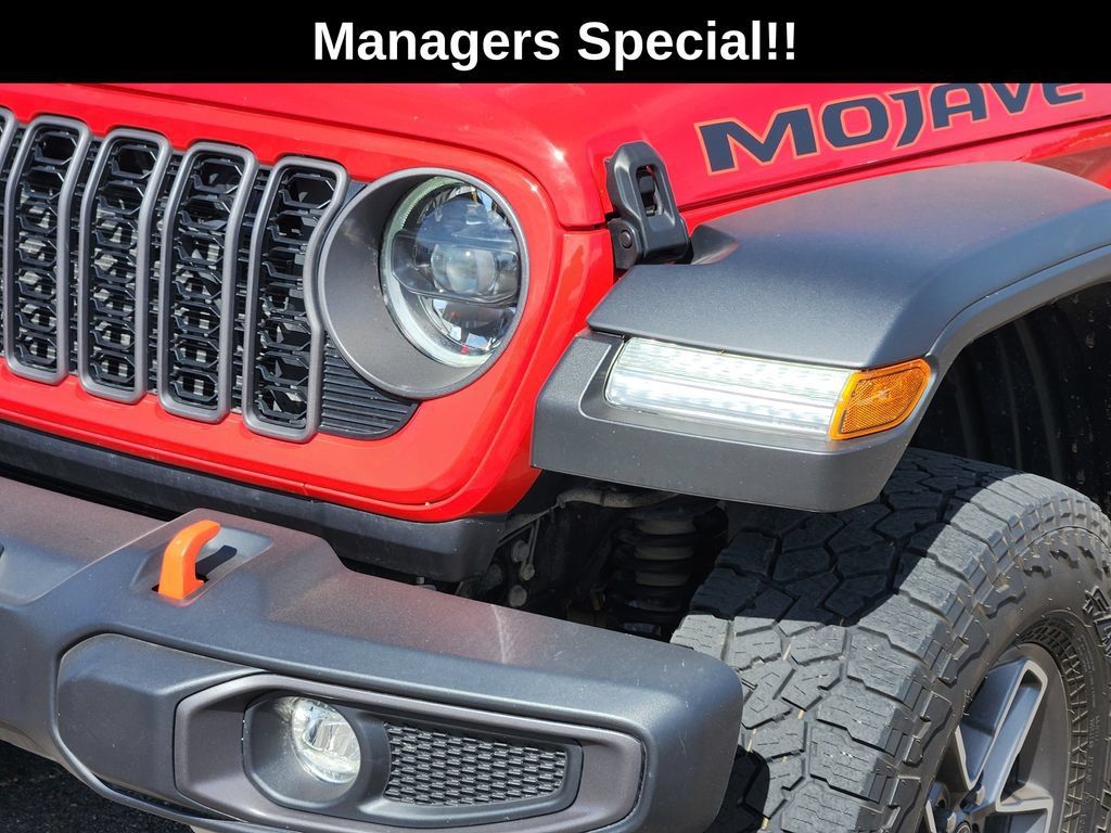 Used 2024 Jeep Gladiator Mojave w/ Safety Group AWD/4WD image 10