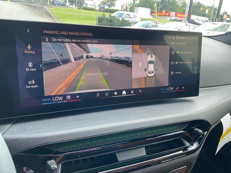 New 2026 BMW 230i xDrive Coupe w/ Premium Package AWD/4WD image 19