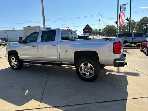 Used 2018 Chevrolet Silverado 2500 LTZ w/ Duramax Plus Package AWD/4WD image 9