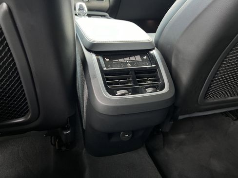 Used 2024 Volvo XC90 B6 Ultimate w/ Protection Package Premier AWD/4WD image 16