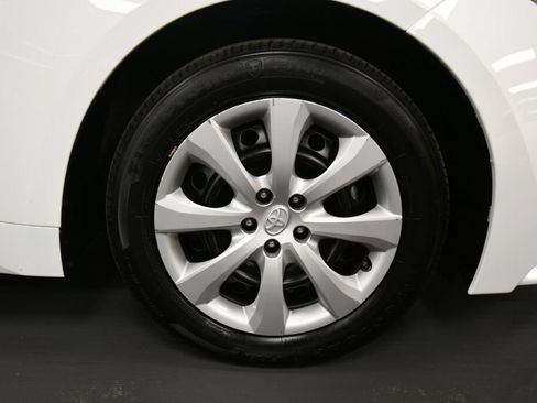 Used 2024 Toyota Corolla LE FWD image 28