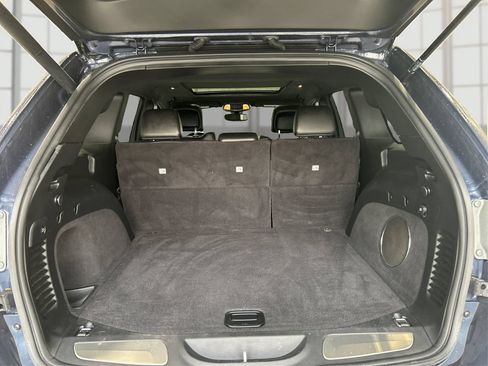 Used 2021 Jeep Grand Cherokee Overland AWD/4WD image 12