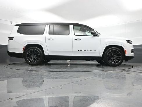 Used 2024 Jeep Grand Wagoneer L Series II w/ Quick Order Packagew 28T AWD/4WD image 42