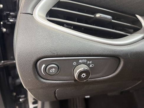 Used 2024 Chevrolet Malibu LT image 30