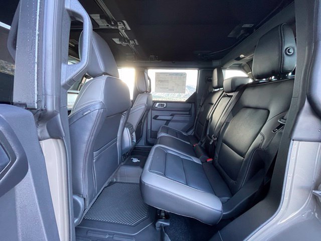 New 2026 Ford Bronco Outer Banks w/ Sasquatch Package AWD/4WD image 9
