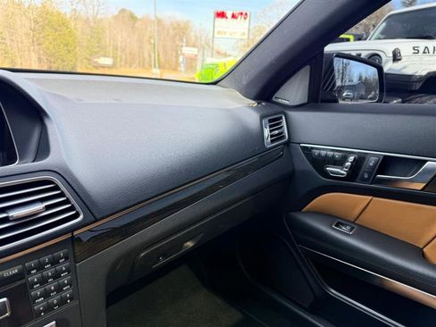 Used 2014 Mercedes-Benz E 550 Coupe image 36